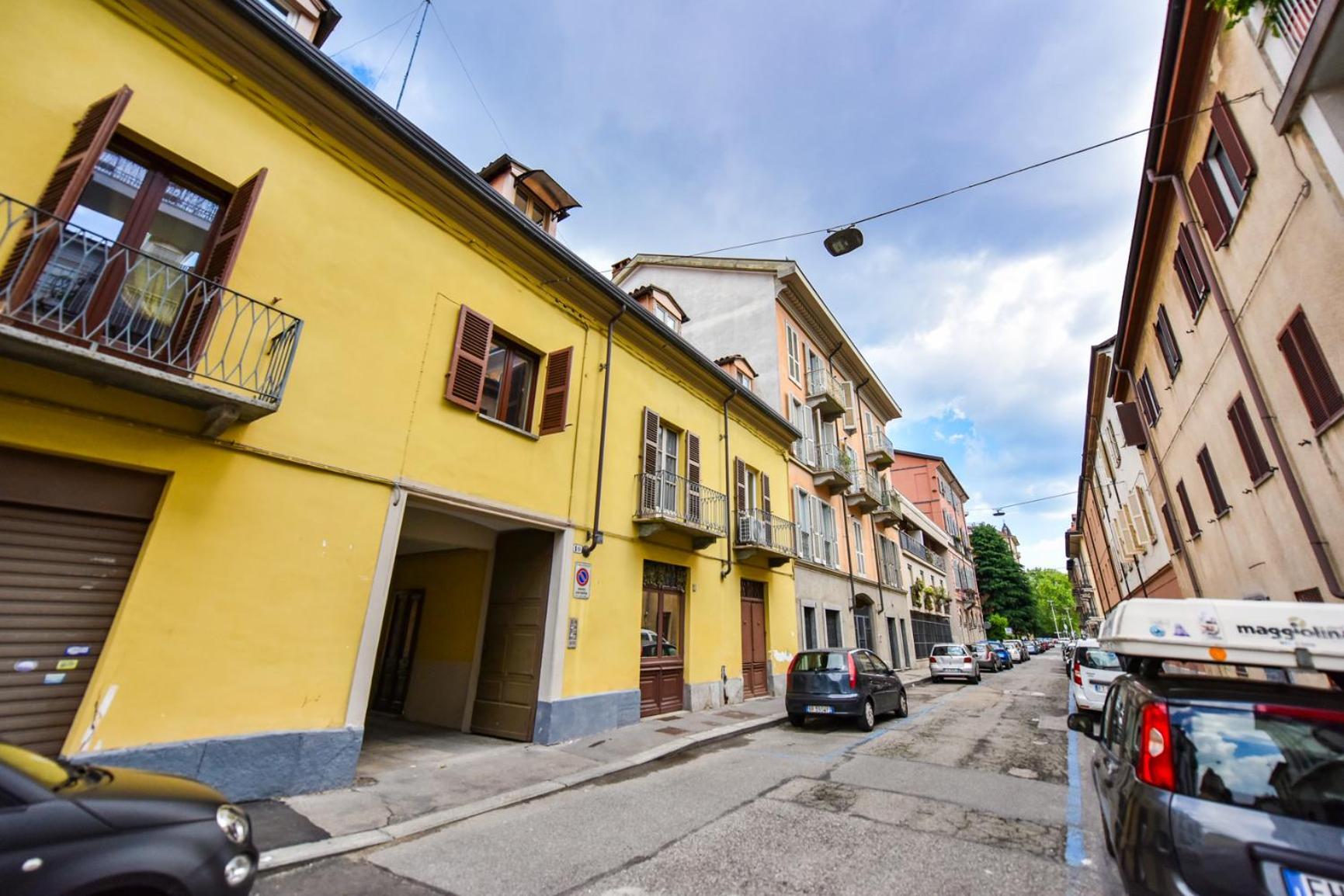 Modern Apartment Piazza Statuto Porta Susa Fs تورينو المظهر الخارجي الصورة